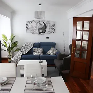 Luminoso Con Terraza En Apartamento
